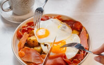 Qué se come en un brunch y a qué hora es: guía para Panamá